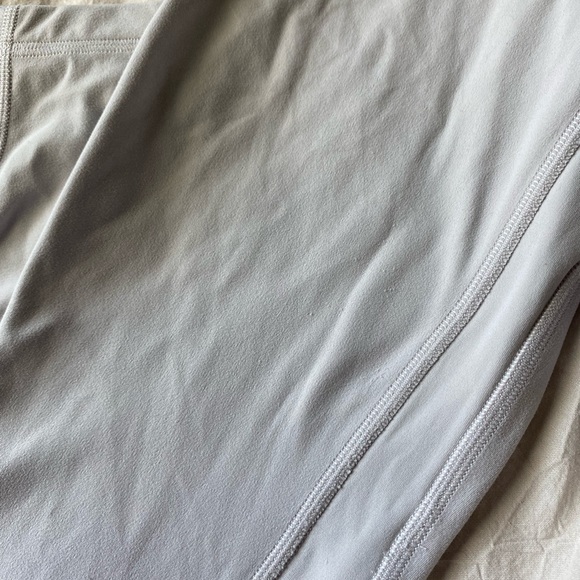 Lululemon Leggings 25” Light Lavender Double lined Align - Picture 6 of 9